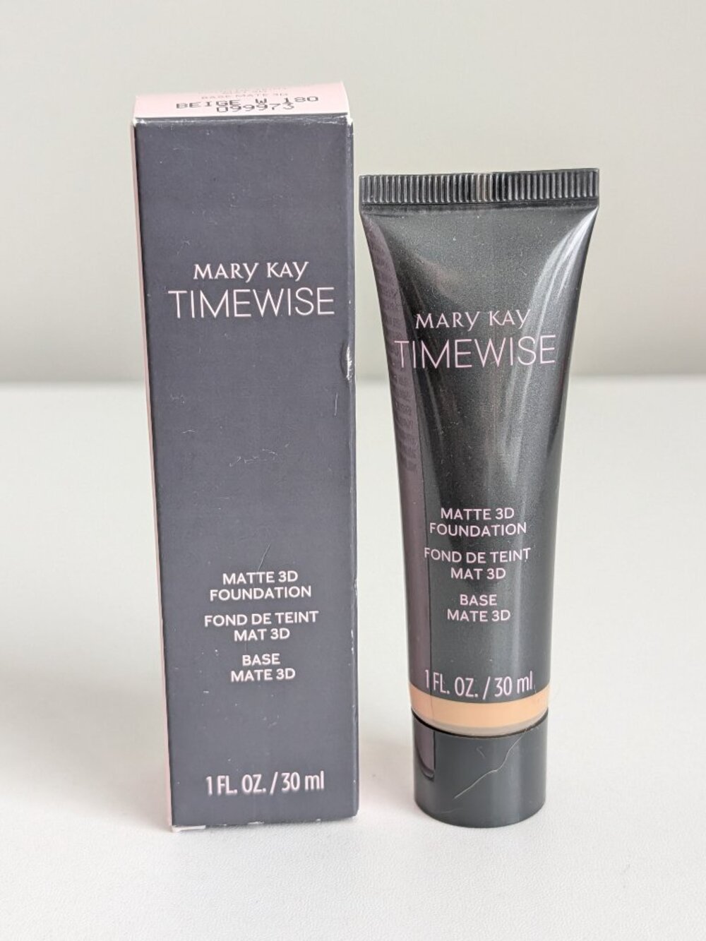 Mary Kay TimeWise MATTE 3D Liquid Foundation Shade BEIGE W 180 New w Box 099973
